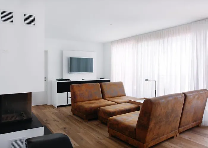 Raetia Nana * 阿罗萨