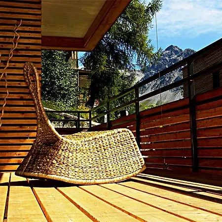 Raetia Nana 阿罗萨