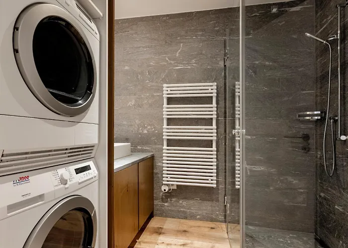 아파트 Raetia Nana 아로사